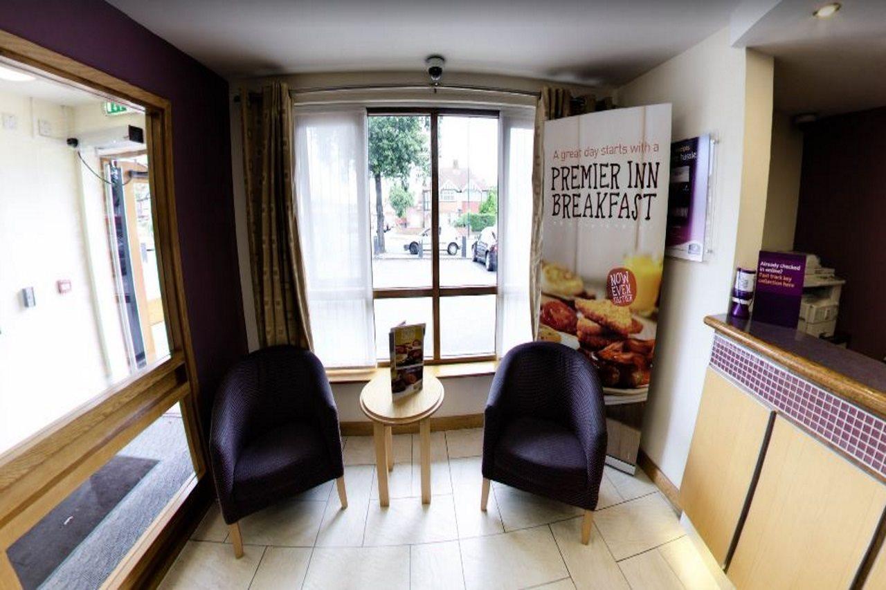 Premier London East Hotel 3*