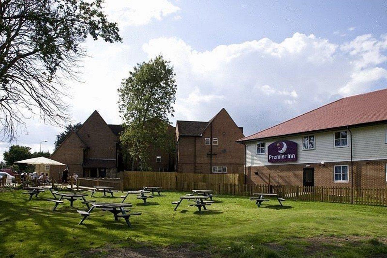 Premier London East Hotel 3*