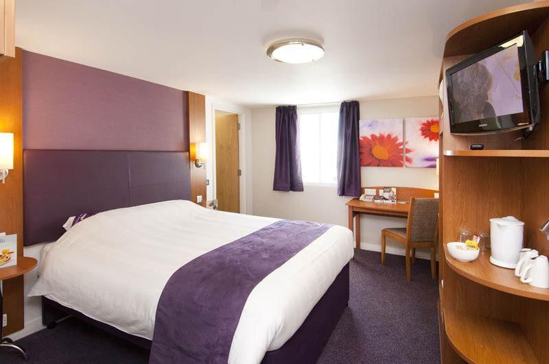 Premier London East Hotel 3*