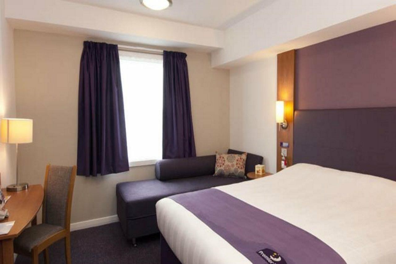 Premier London East Hotel