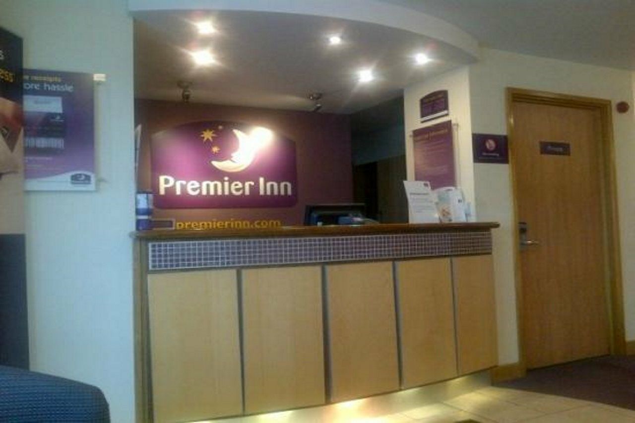 Premier London East Twickenham